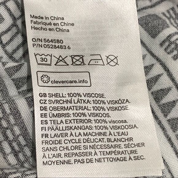 Divided Geometric Pattern Tank Top – Size 8 - Picture 7 of 7